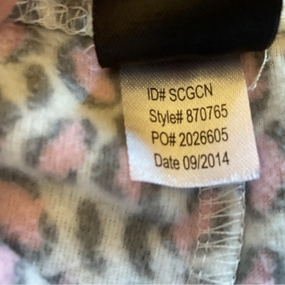 Aria Collection Light Pink, Gray & White Animal Print Fleece 2pc Pajama Set - Picture 10 of 10